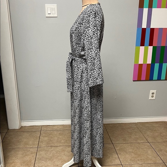 Chaus New York Leopard Print Midi Dress - Picture 5 of 6